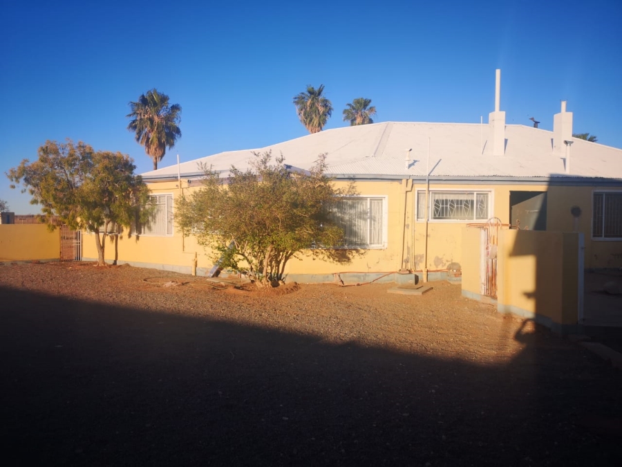 4 Bedroom Property for Sale in Upington Rural Northern Cape